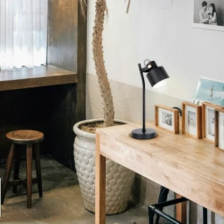 Lámpara Sobremesa Negro Cobre Erika Schuller