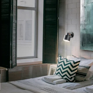 Aplique Negro Cobre Erika Schuller