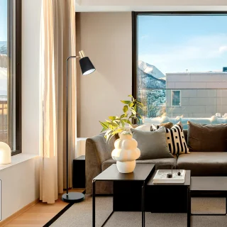 Lámpara de Pie Negro Latón Gisela Schuller