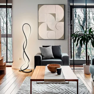 Lámpara de Pie Negro Mate Evania Schuller