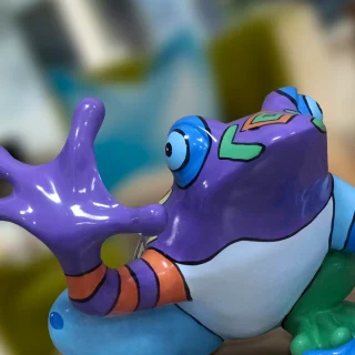 Figura Decorativa Ranita Pop Multicolor Schuller